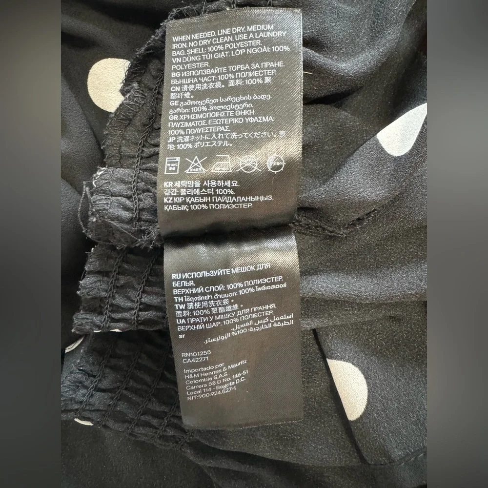 H&M Top Blouse. Size 4. - Picture 2 of 4